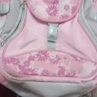کیف و بطری اب برای مدرسه