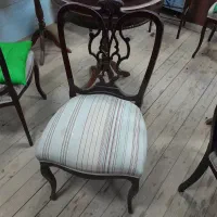 صندلی چوبی آنتیک با نشیمن پارچه ای شیک