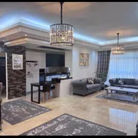 ۱۴۰ متر غرب دیباجی عطار_۳ پارکینگ_۴ ساله