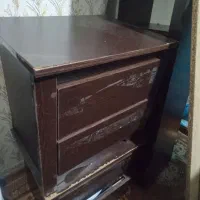 تخت خواب  میز عسلی