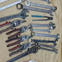 مقداری وسیله ورق بر آچار فرانسه اچار