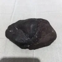 شهاب سنگ آهنی و سنگی با جذب اهنربا و قط نما