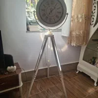 ساعت پایه دار