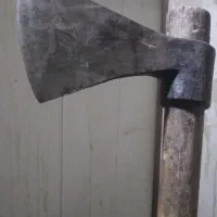 یک عدد تبر قیمت یک ملیون و ششصد