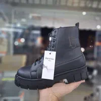 نیم بوت ((BERSHKA)) خوش پا