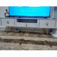 میز تلویزیون در حد نو