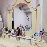 ست میز آینه و پا تختی