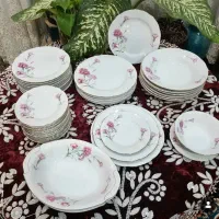 سرویس چینی گل میخک و کل سرخی ژاپن 12 و 6 نفره