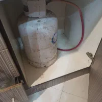 دوعددکپسول گاز و اثاثیه به علت مهاجرت حراج