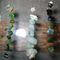 نگین یاقوت و عقیق سبز