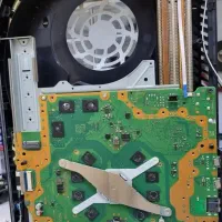 تعمیرات تخصصی دستگاه و دسته PS4 و PS5