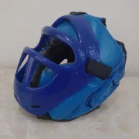 لباس و هوگو رزمی
