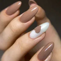 خدمات کاشت ناخن و اسپا (اموزشم داریم)