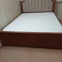 تخت دو نفره با تشکر  کاملا نو . دو ماهه خریدم|تخت و سرویس خواب|ری, اقدسیه|دیوار