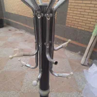 رخت اویز ایستاده