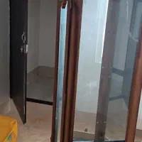 ویترین چوبی فندقی