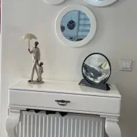 میز کنسول به همراه سه آینه