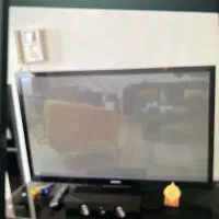 ال سی دی ۴۳ سامسونگ شکسته