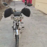 یک دستگاه هوندا 200