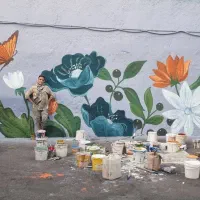 نقاشی دیواری میکروسمنت ورق طلا|خدمات پیشه و مهارت|تهران, فلسطین (میدان انقلاب)|دیوار