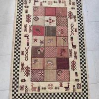 فرش کوچک رنگ روشن