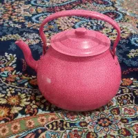 کتری رنگ سرخ بسیارزیبا|قوری، کتری، قهوه‌ساز دستی|قم, نیروگاه|دیوار