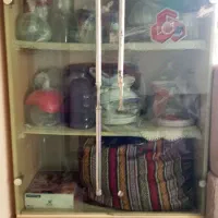 کمد شیشه ای
