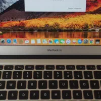 مک‌بوک ایر اپل ۱۳ اینچ  سبک و خوش‌دست SSD ۱۲۸ گیگ