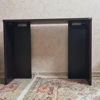 میز تولیکا