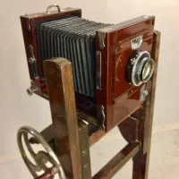 دوربین عکاسی قدیمی و عتیقه|کلکسیون اشیاء عتیقه|ارومیه, |دیوار