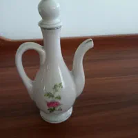 گلاب پاش و قوری گل قرمزی و پارچ برنجی