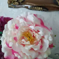 گل زیبا وبزرگ|گل مصنوعی|همدان, |دیوار