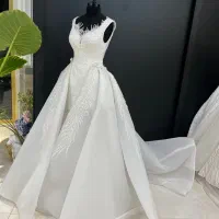 فروش تعدادی لباس عروس تن اول