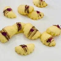 آموزش حضوری ۱۰ مدل شیرینی کرمدار مدرن در کرمان|خدمات آموزشی|کرمان, |دیوار