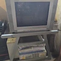 تلویزیون قدیمی الجی همراه با میز