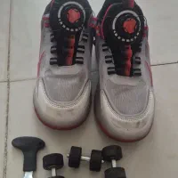 کفش اسکیت دار