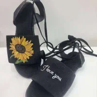 صندل های نقاشی شده