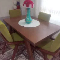 میزغذاخوری چهارنفره