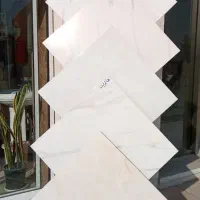 کاشی و سرامیک درجه‌‌ یک و دو