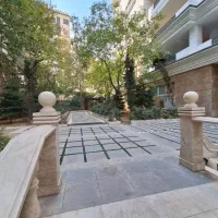 آپارتمان ۲۱۰ متری فول مشاعات