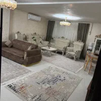 واحد به همراه حیاط