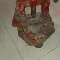 گیره نگهدارنده لوله