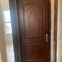 درب اتاق خواب و سرویس بهداشتی