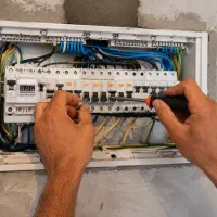 برقکار ساختمان قیمت منصفانه و کار تضمینی
