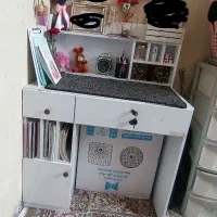 میز تحریر وکتابخانه