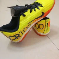 کفش فوتبالی سالنی