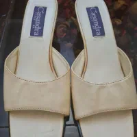 چند کفش به‌فروش میرسد