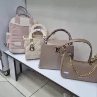 کیف|کیف، کفش، کمربند|شیراز, سیاه سنگ|دیوار