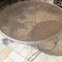میز فرفورژه  و یه  نیم تخت