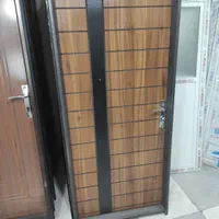 درب چوبی با چارچوب